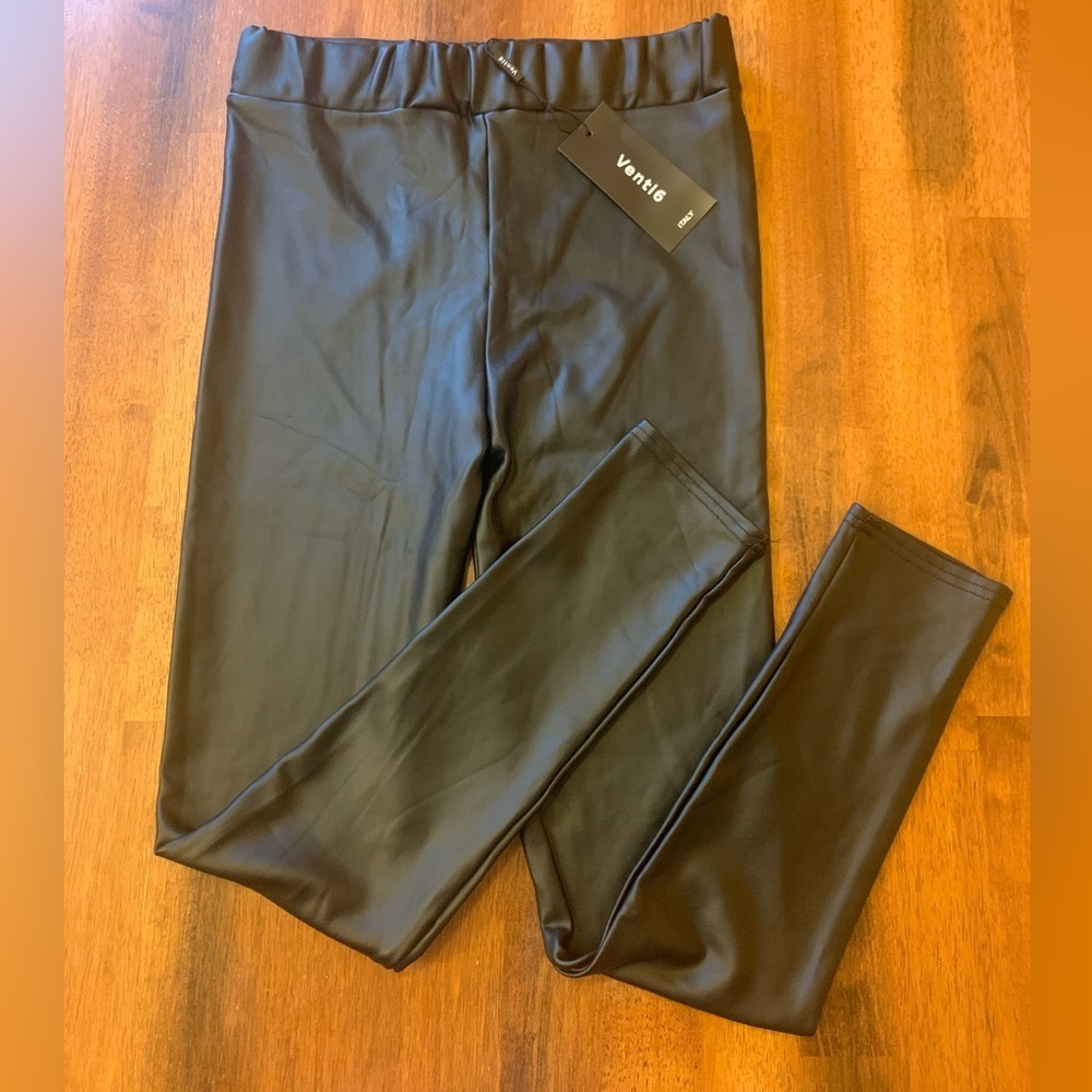 Venti6 faux leather pull in black pants NWT large